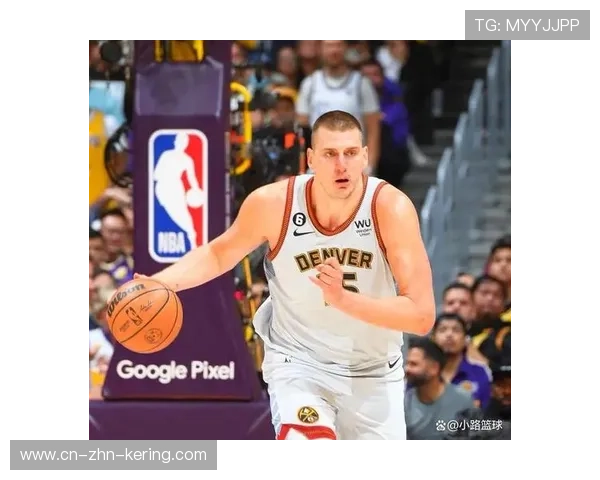 解析约基奇的“球场视野”：为什么他总能提前两秒预判传球路线？